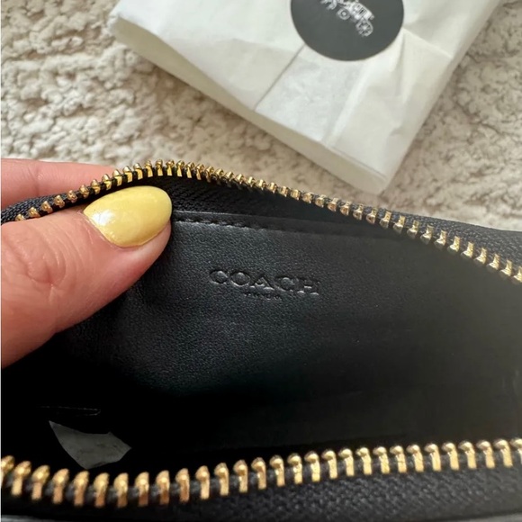 COACH 6303 Zip Card Case ID Wallet Refined Pebble Leather Gold/Black - Picture 6 of 6